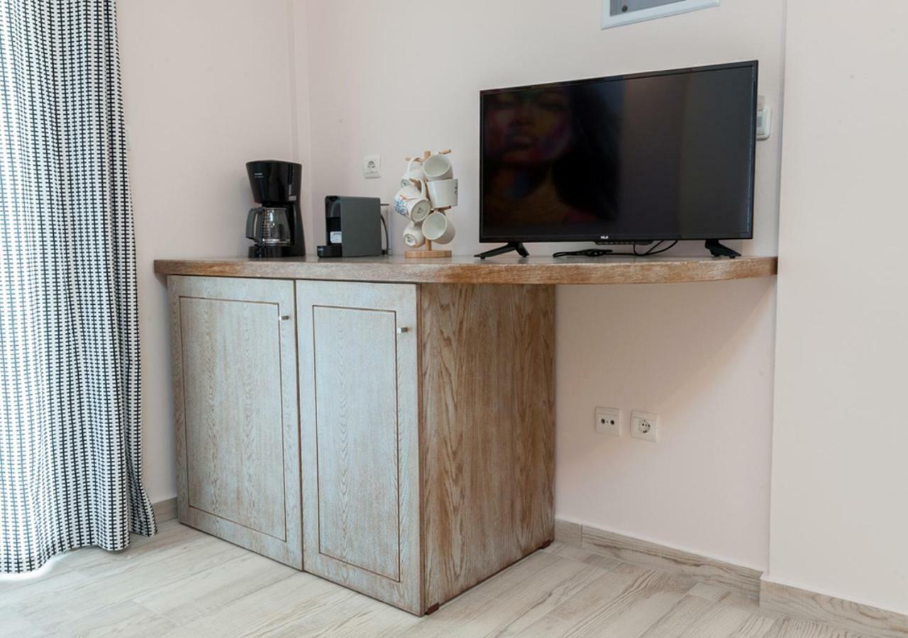 Iliovasilema Aparthotel Plati  Exteriör bild