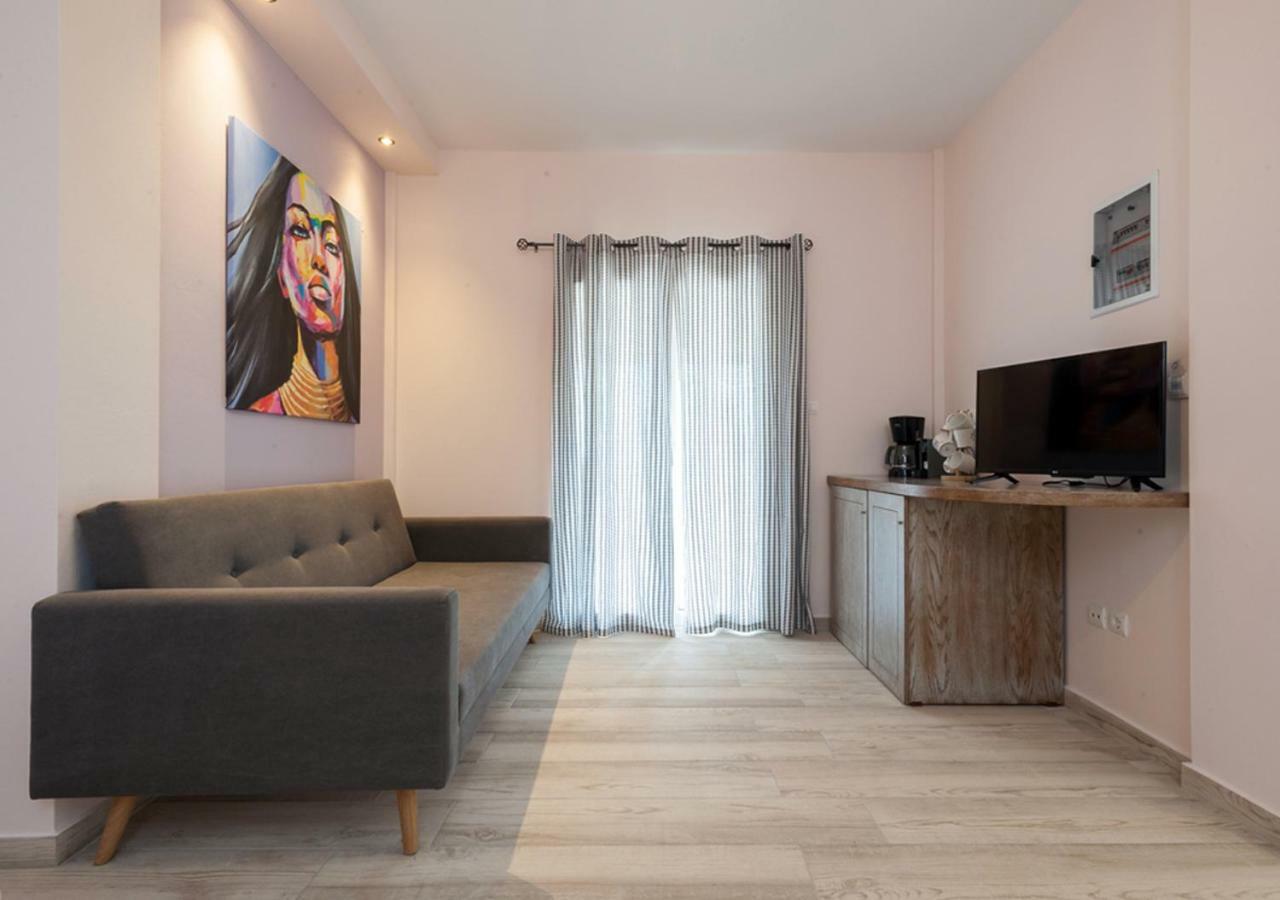 Iliovasilema Aparthotel Plati  Exteriör bild